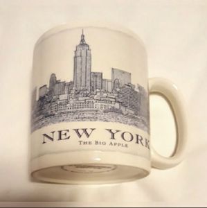 Starbucks New York The Big Apple Coffee Mug 18 oz